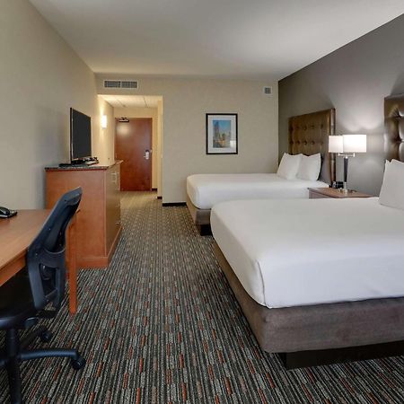 Drury Inn & Suites Charlotte Arrowood Екстер'єр фото