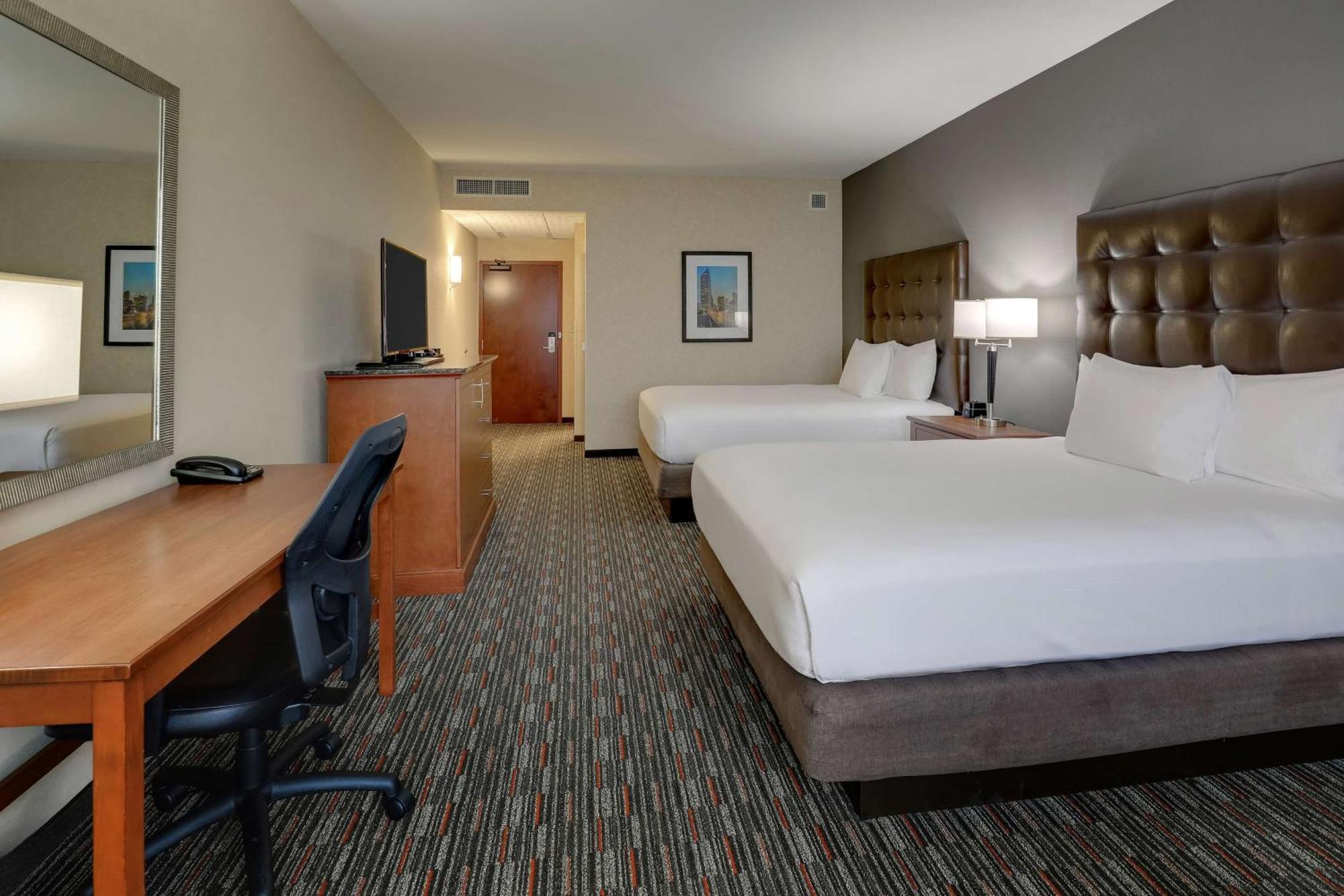 Drury Inn & Suites Charlotte Arrowood Екстер'єр фото
