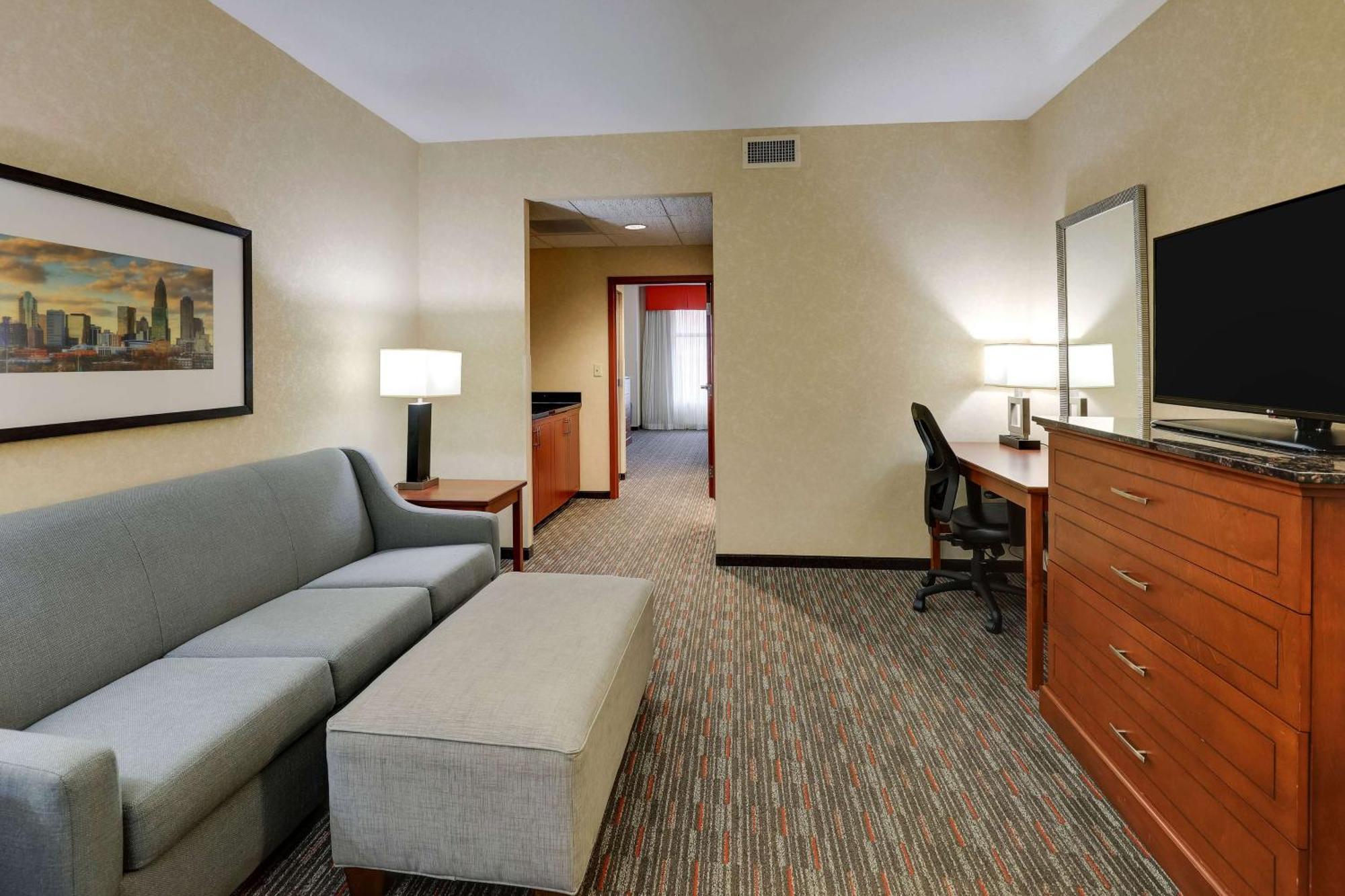 Drury Inn & Suites Charlotte Arrowood Екстер'єр фото