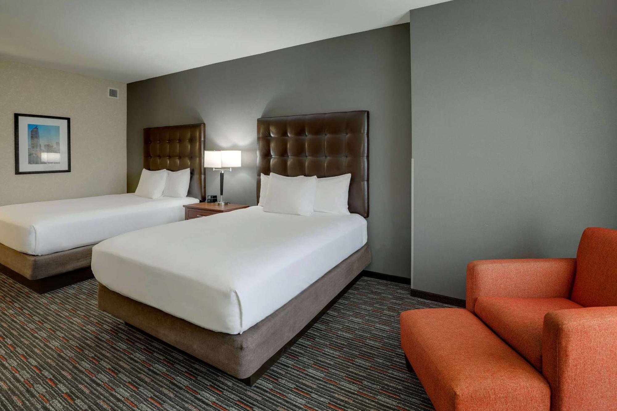 Drury Inn & Suites Charlotte Arrowood Екстер'єр фото