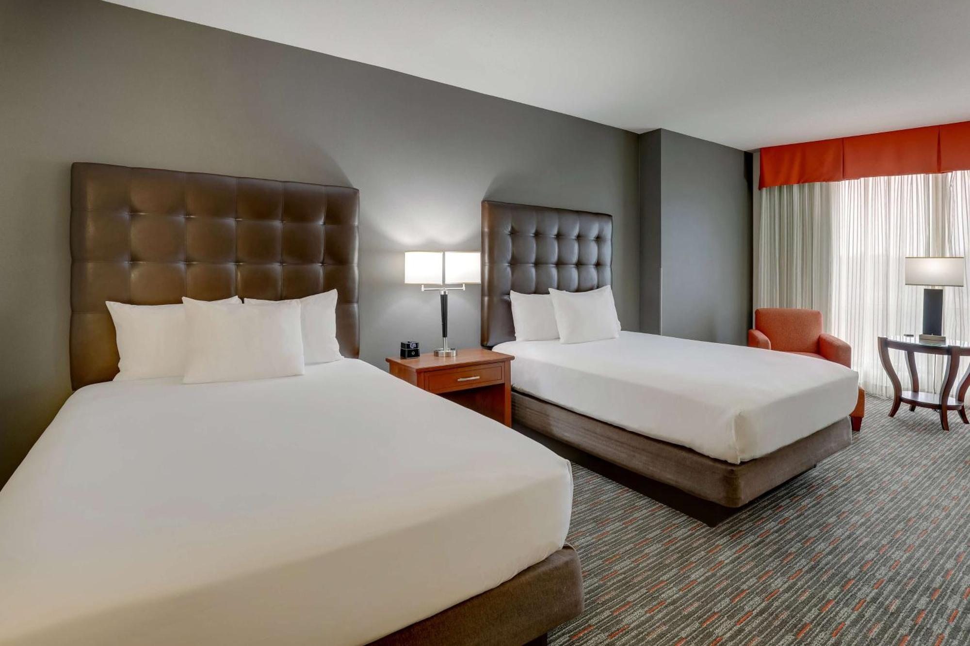 Drury Inn & Suites Charlotte Arrowood Екстер'єр фото