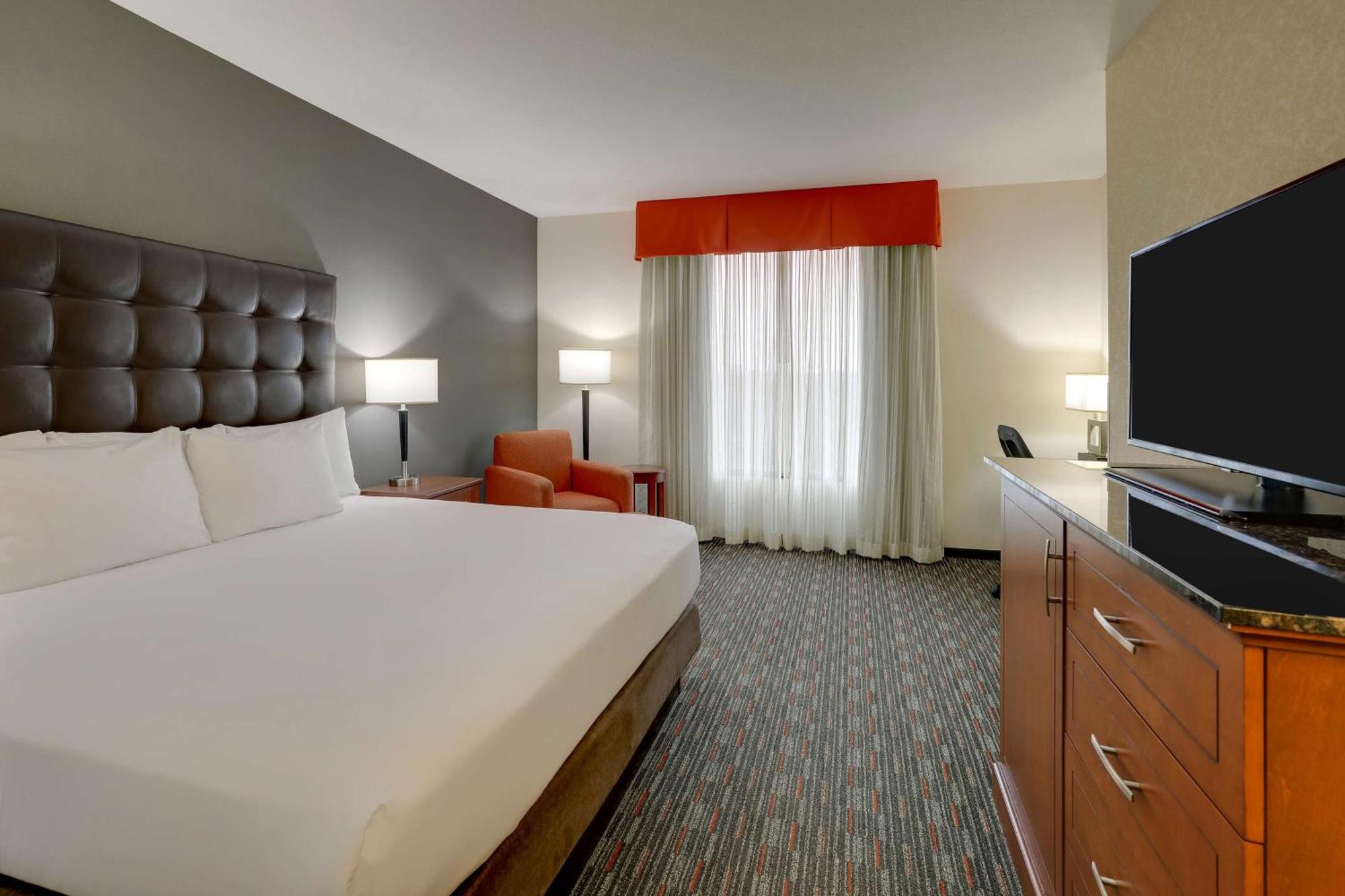 Drury Inn & Suites Charlotte Arrowood Екстер'єр фото