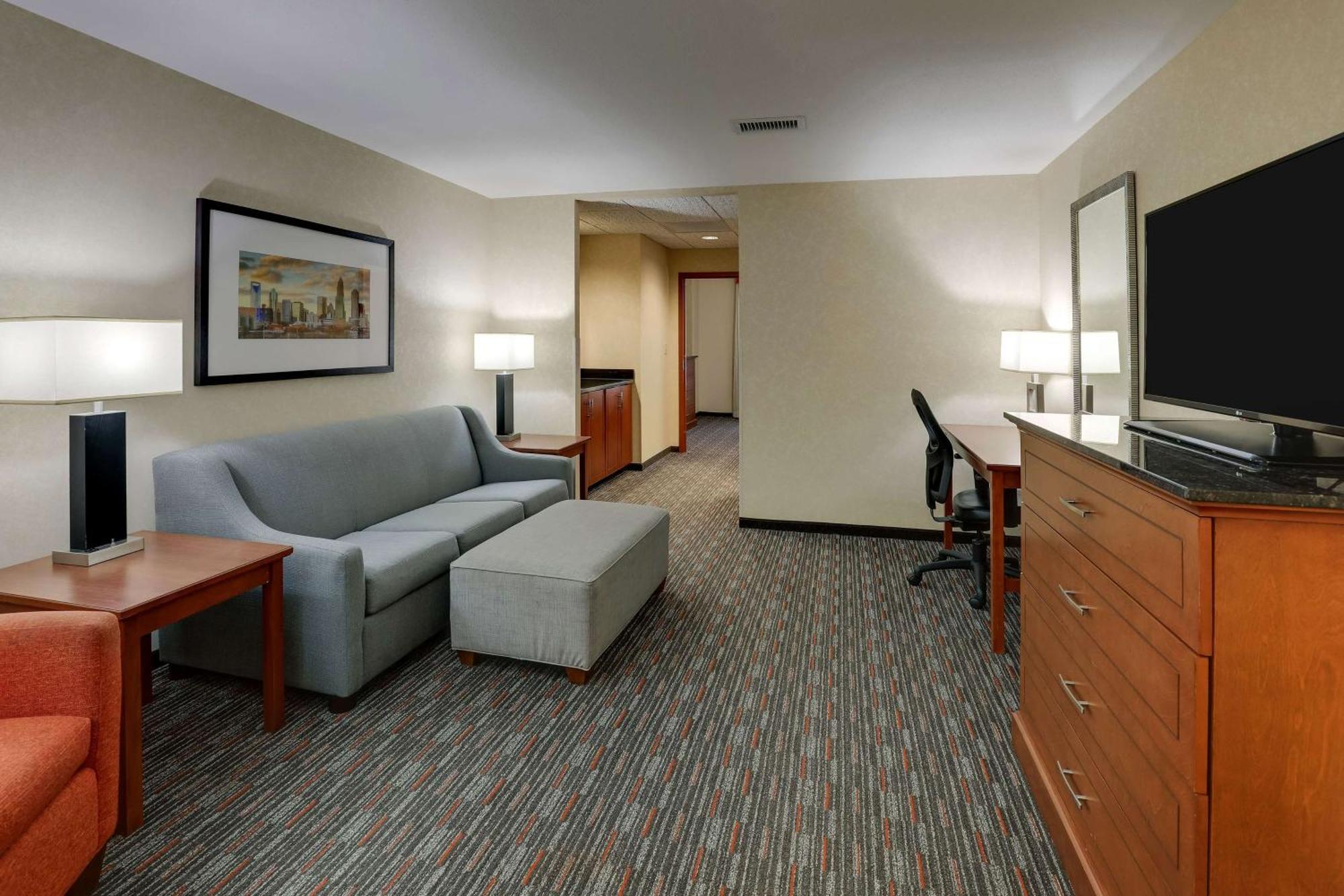 Drury Inn & Suites Charlotte Arrowood Екстер'єр фото