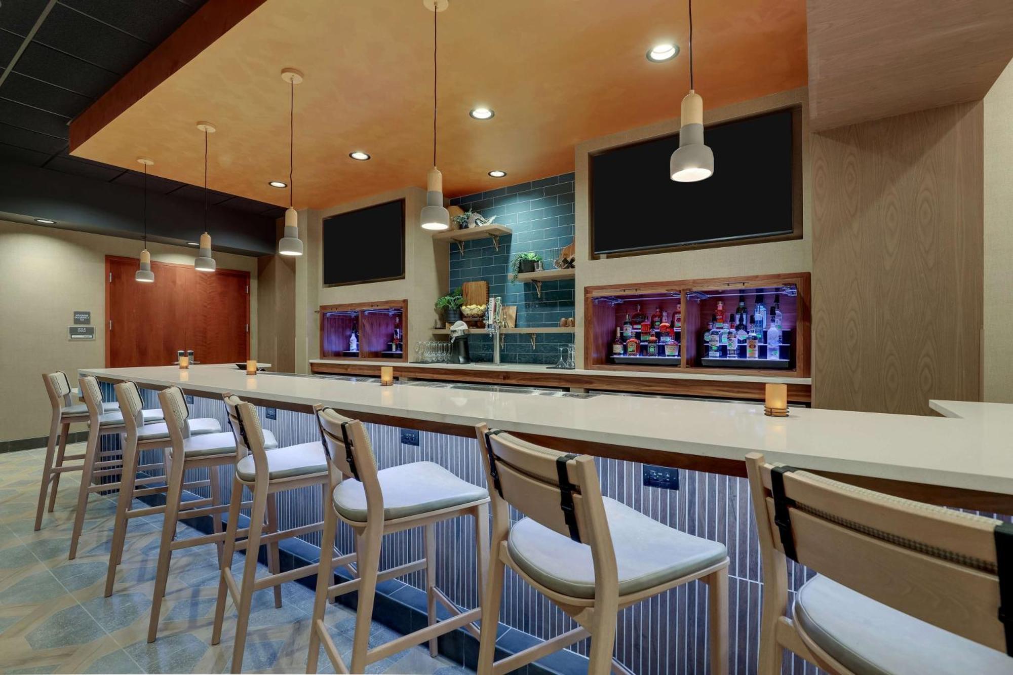 Drury Inn & Suites Charlotte Arrowood Екстер'єр фото