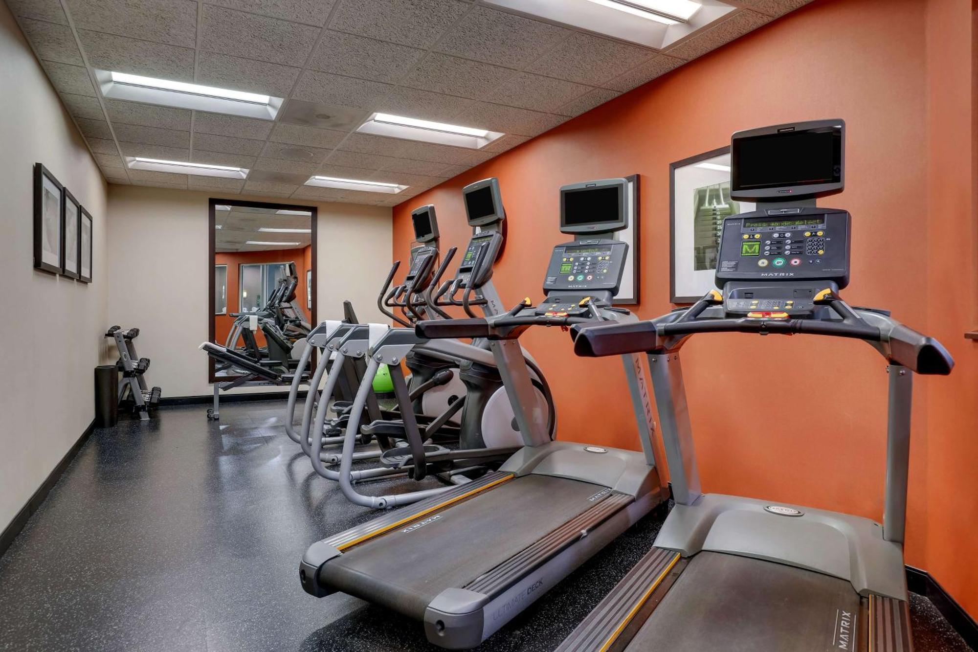 Drury Inn & Suites Charlotte Arrowood Екстер'єр фото