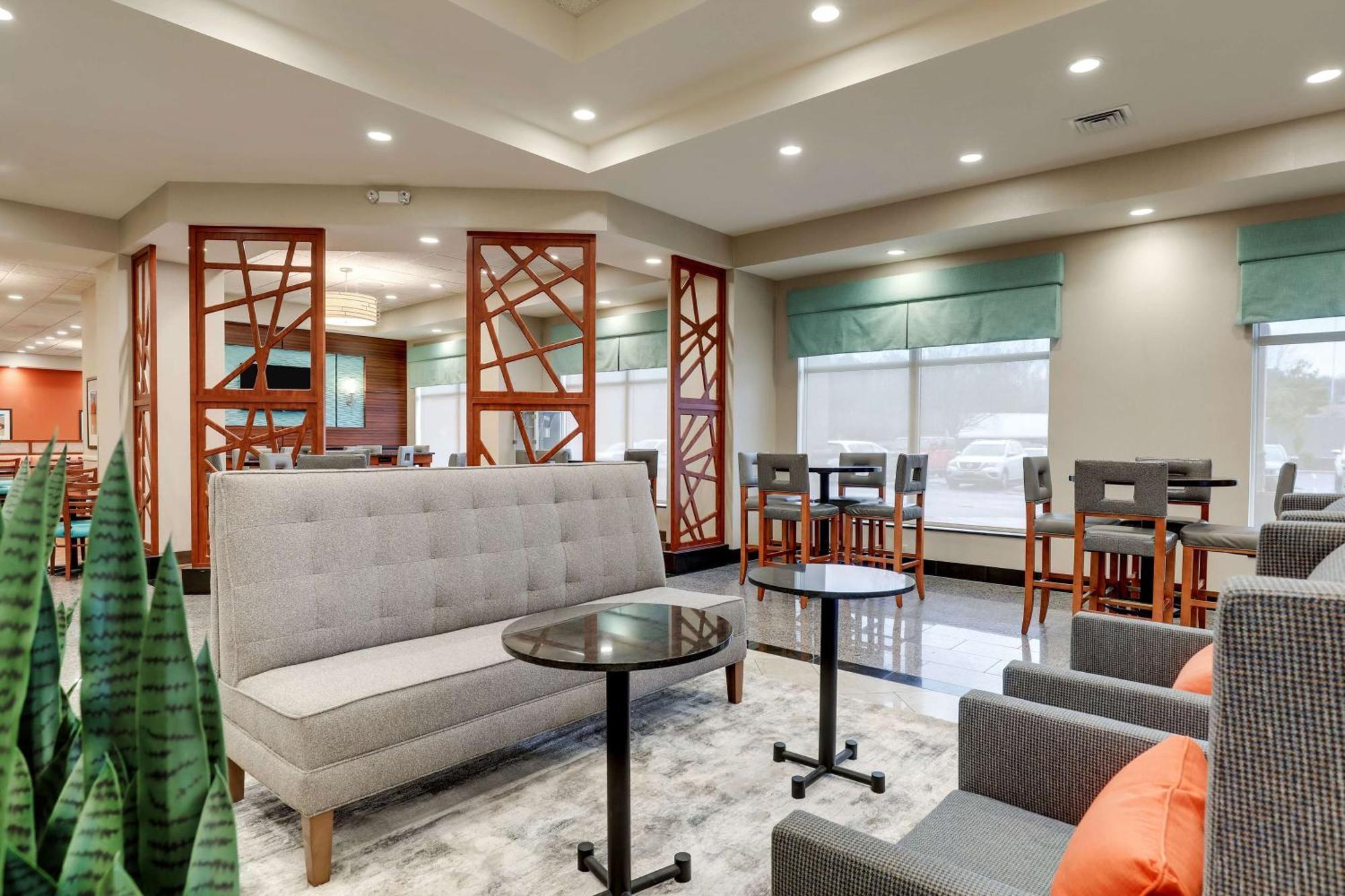 Drury Inn & Suites Charlotte Arrowood Екстер'єр фото